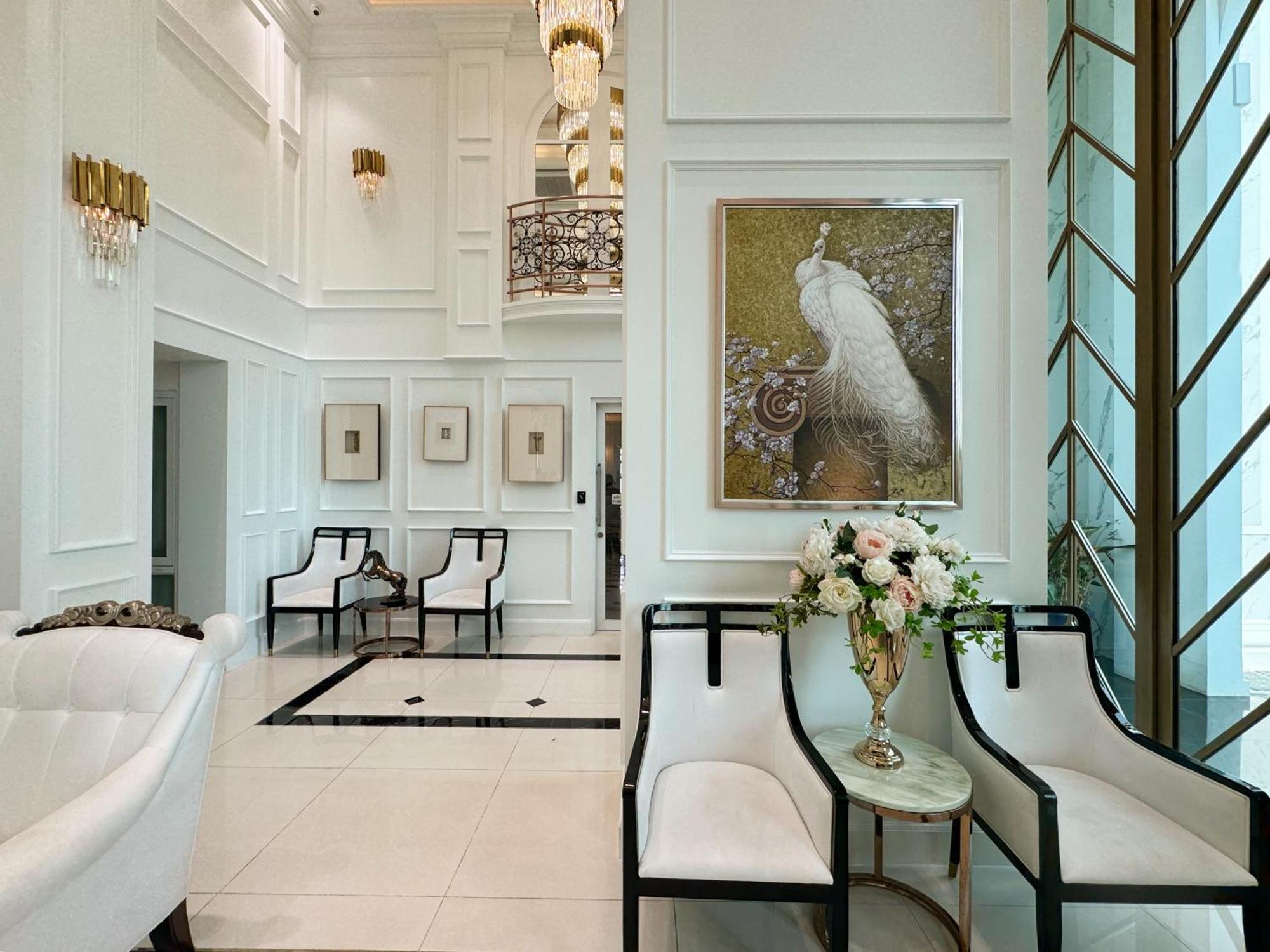 The Empire Chic & Yahaha Apartment *