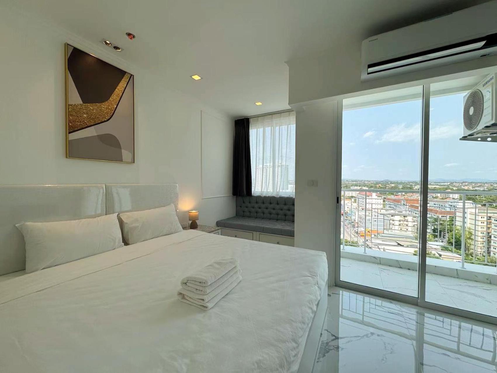 The Empire Chic & Yahaha Apartment Jomtien Beach