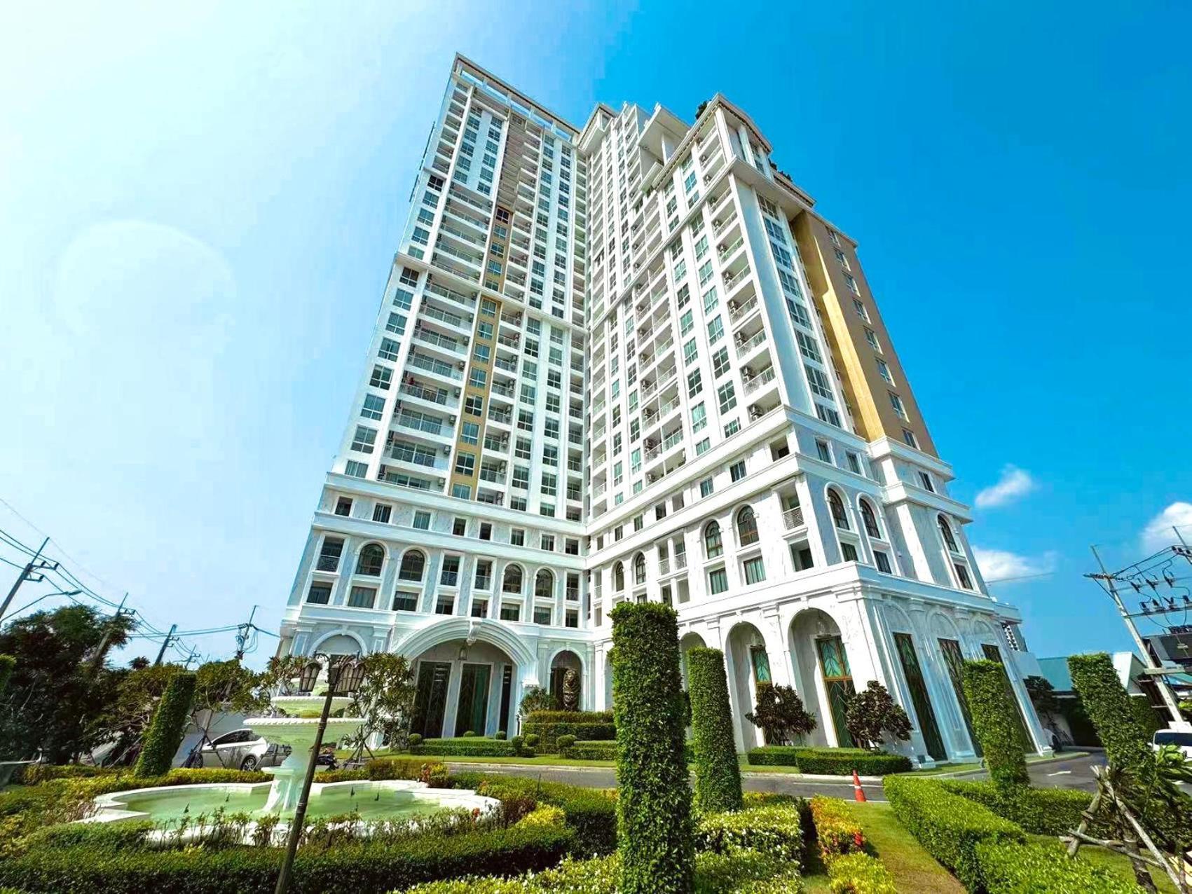 The Empire Chic & Yahaha * Jomtien Beach